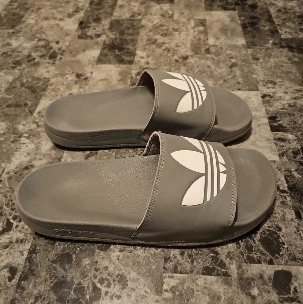 Adidas Trefoil Slides - Picture 2 of 6